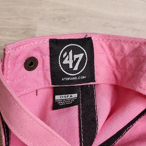 Cubs‎ 47 Pink Hat Classic Style with Embroidered Logo - Picture 2 of 4